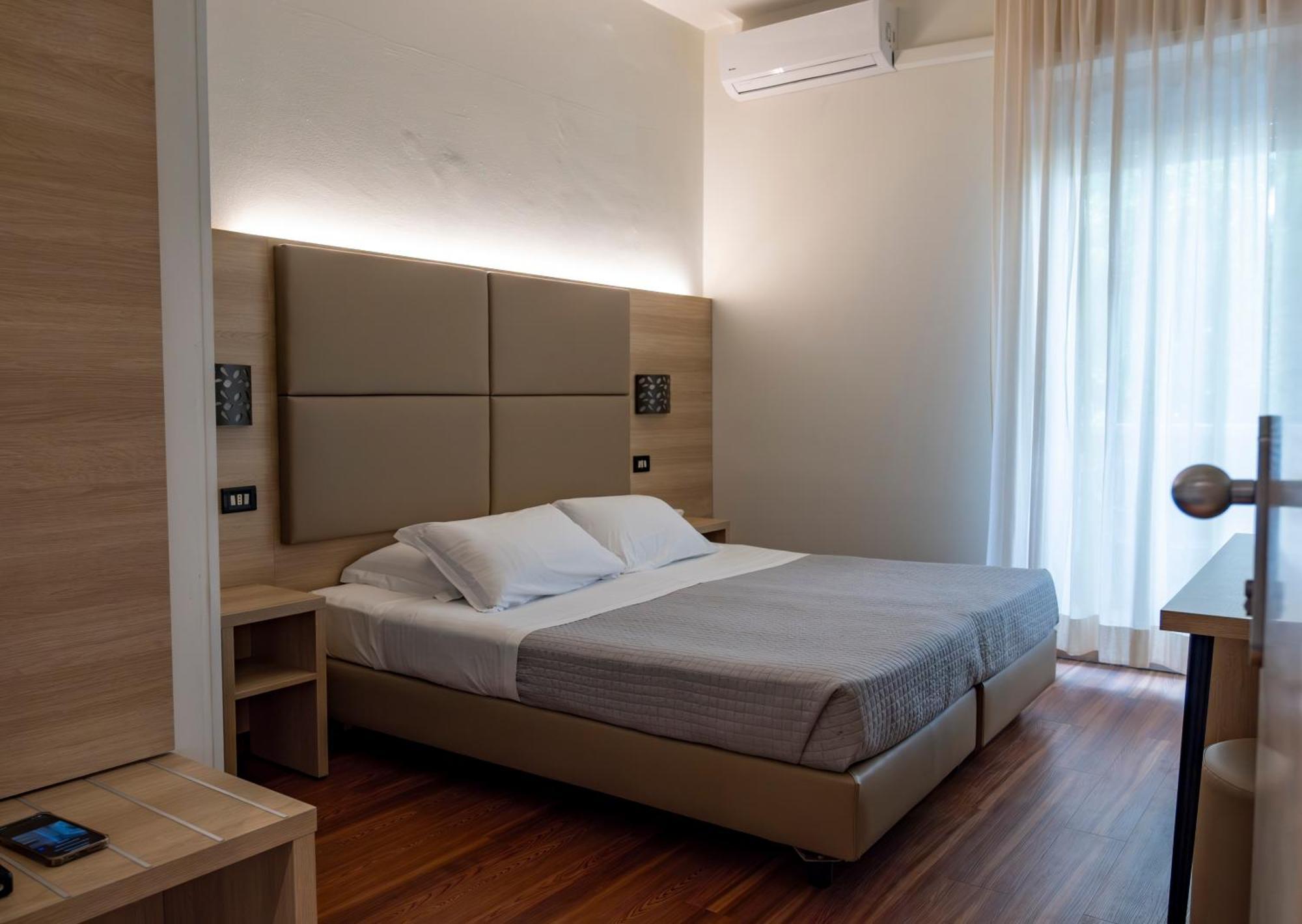 Hotel St Gregory Park Rimini Exterior foto